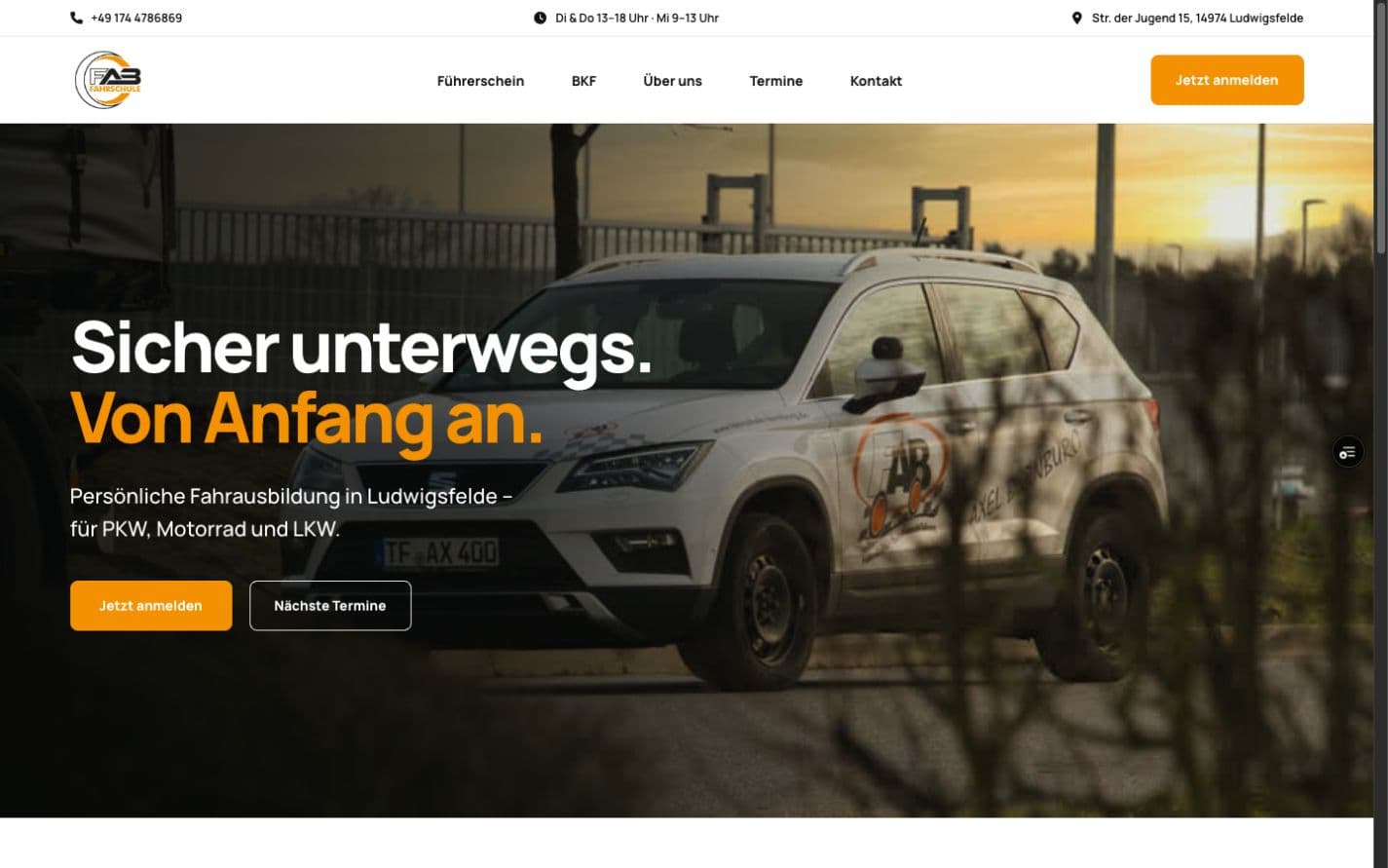 Startseite der Fahrschule Bernburg auf Desktop und Smartphone – große Desktopansicht